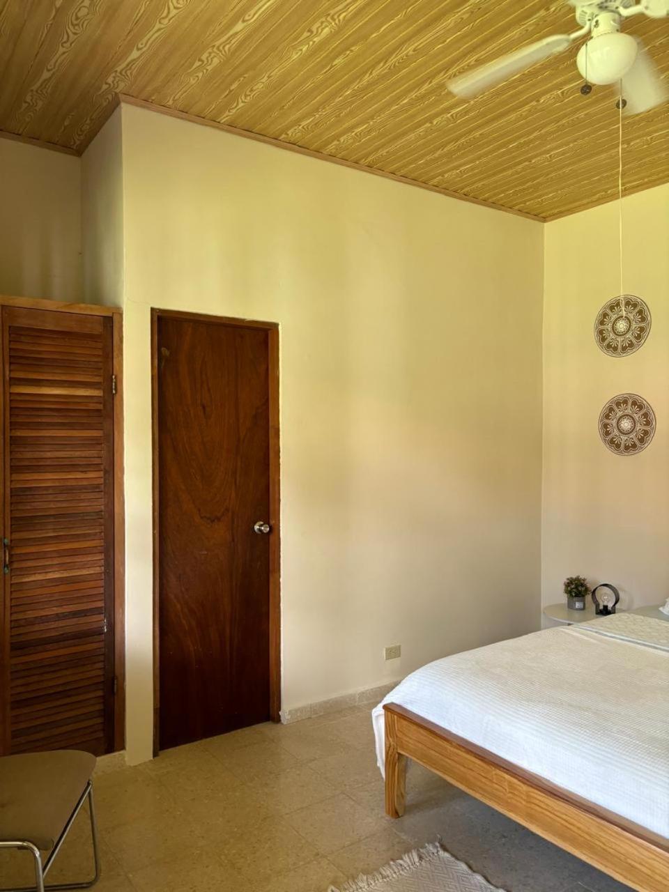 Antón La Maison D' Ivonne מראה חיצוני תמונה