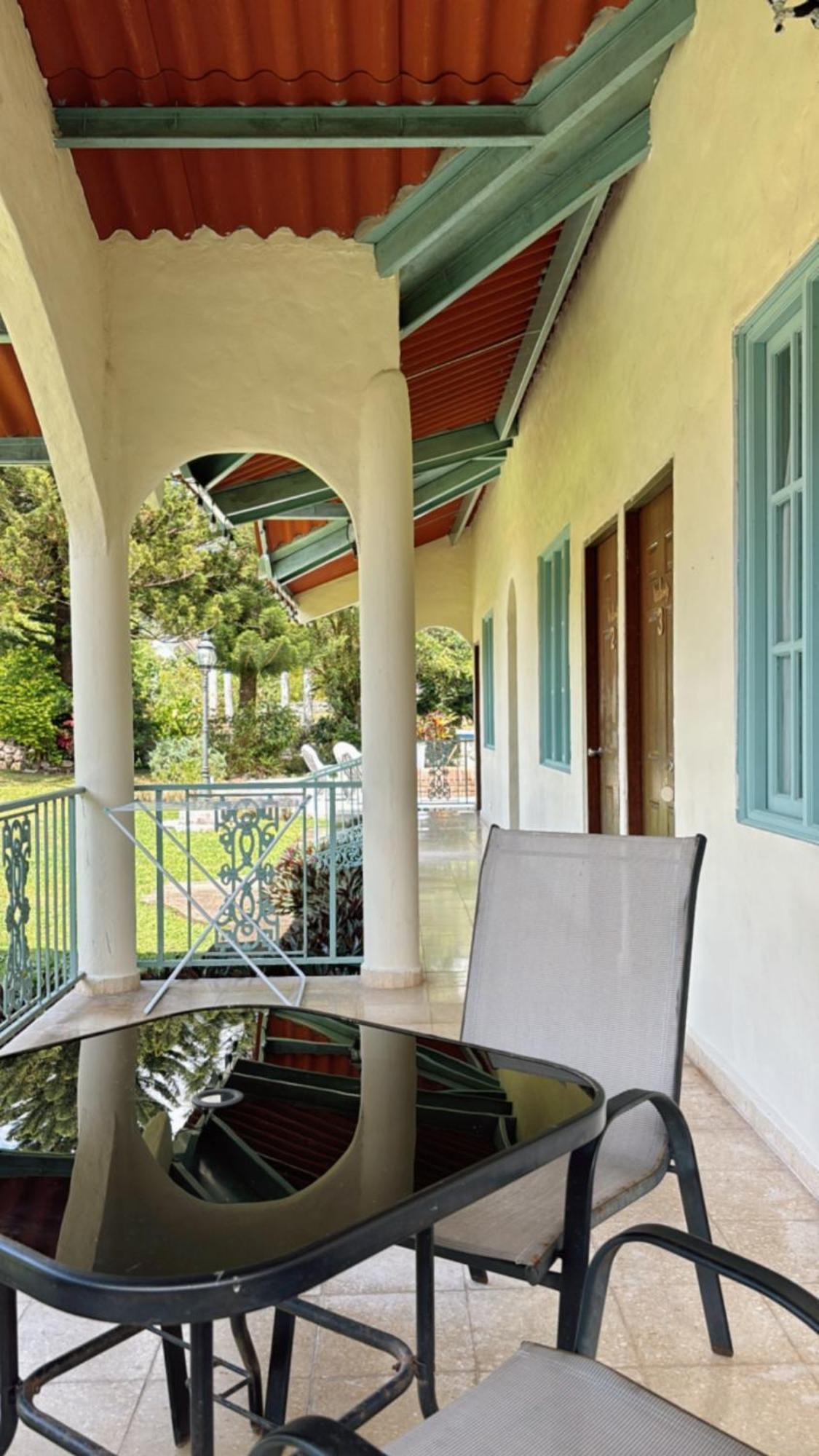 Antón La Maison D' Ivonne מראה חיצוני תמונה