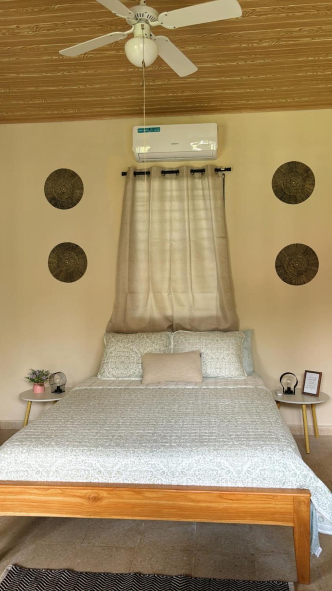 Antón La Maison D' Ivonne מראה חיצוני תמונה