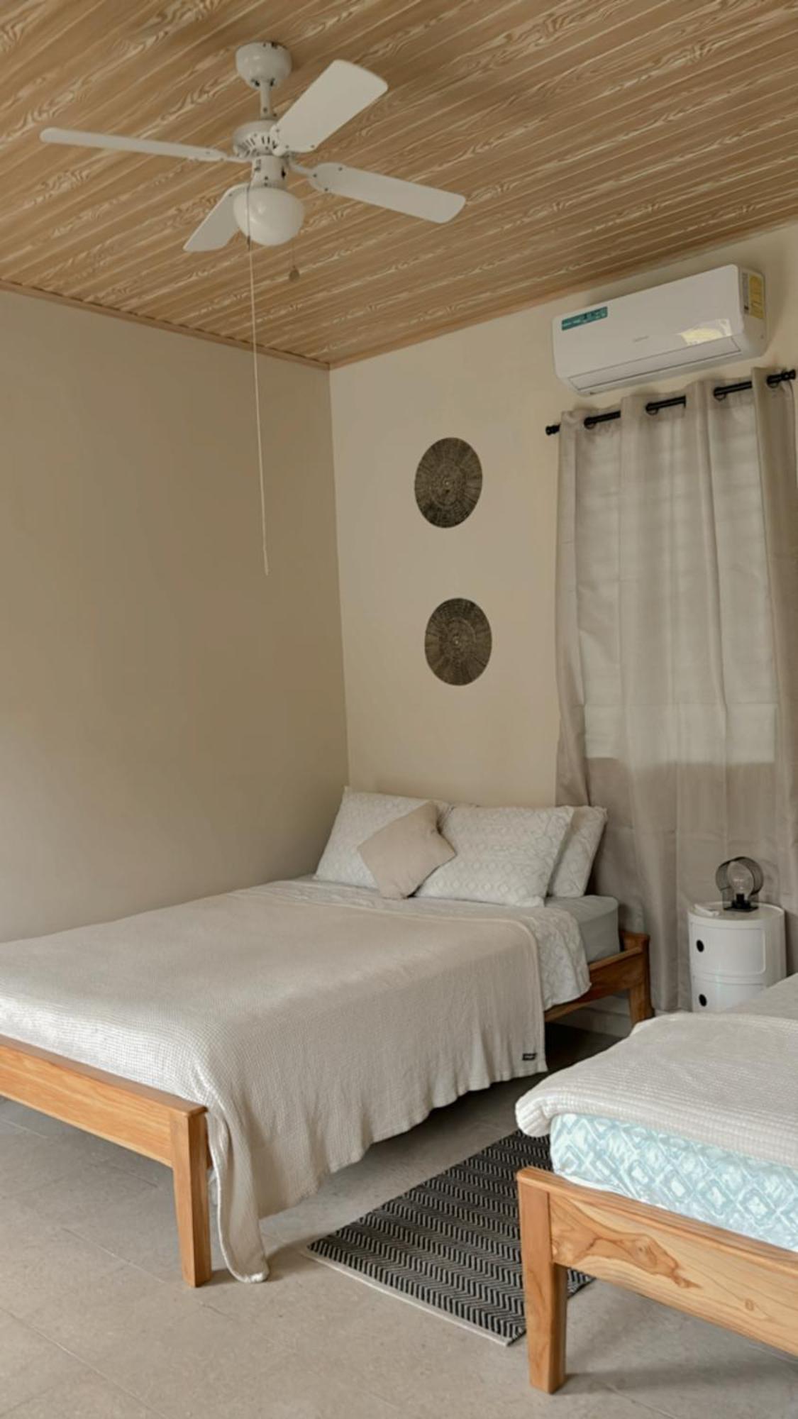 Antón La Maison D' Ivonne מראה חיצוני תמונה